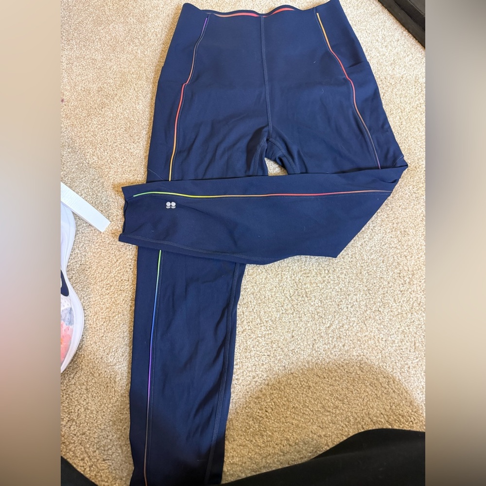 Sweaty Betty Navy Leggings with Rainbow Trim size medium 7/8 length